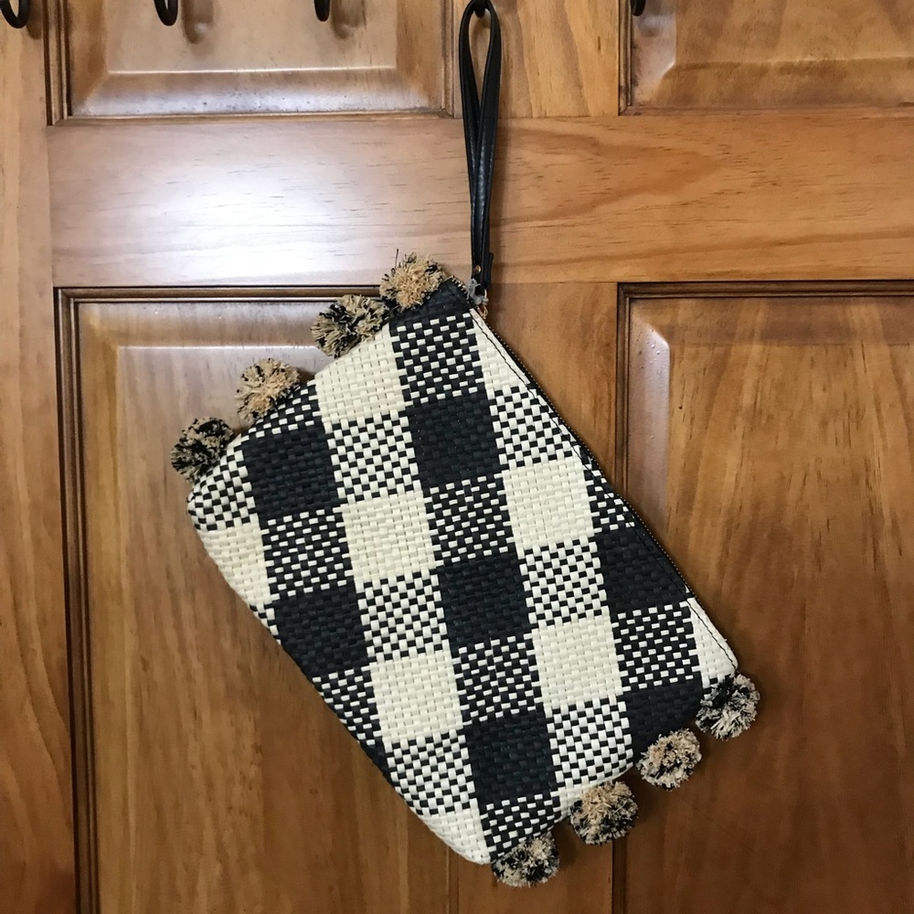 Checkered Straw Clutch